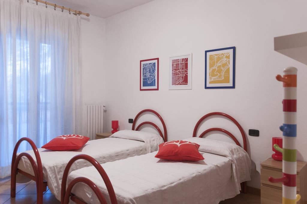 Ca' Eli 2 Apartman Oliveto Lario Szoba fotó