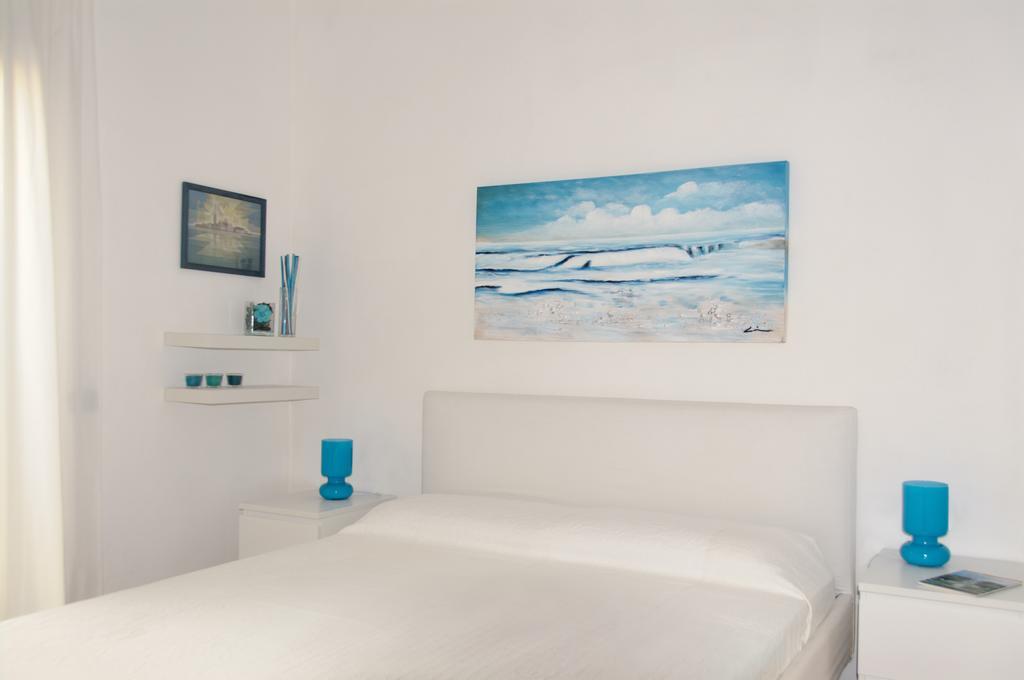Ca' Eli 2 Apartman Oliveto Lario Szoba fotó